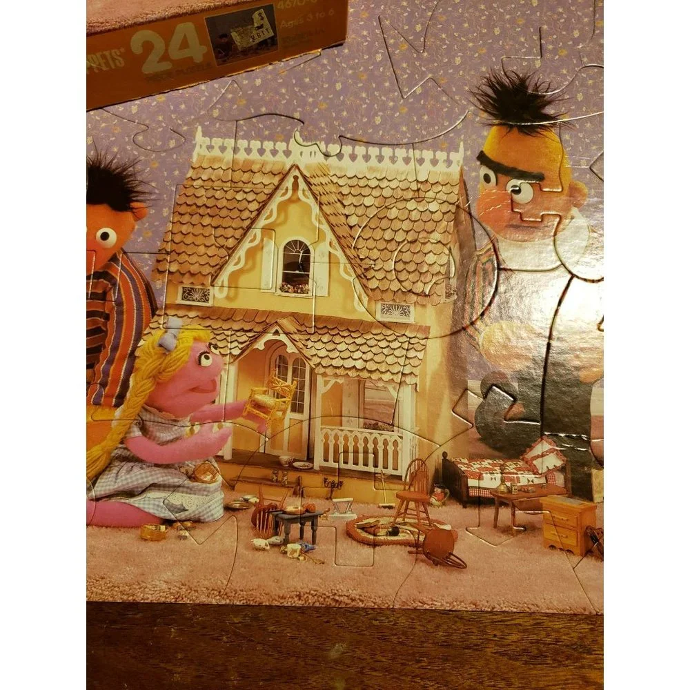 Milton Bradley‎ Vintage Sesame Street Muppets Bert and Ernie 24 Piece Puzzle